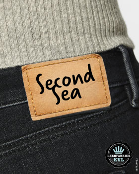 Jeans labels |  Etikett i lær med ditt design